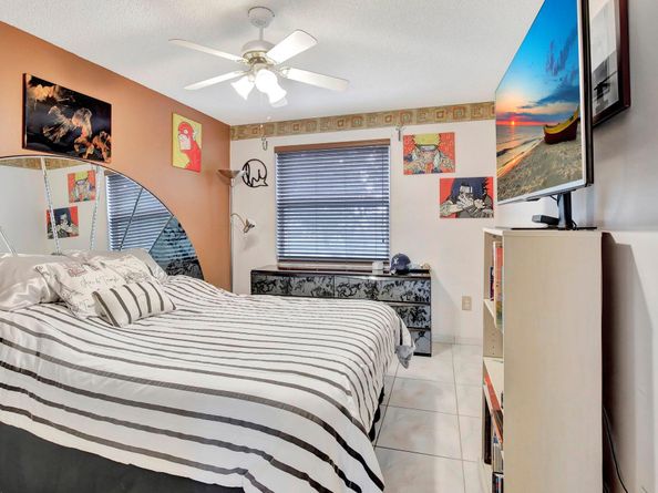 325 NW 153rd Avenue, Pembroke Pines FL 33028