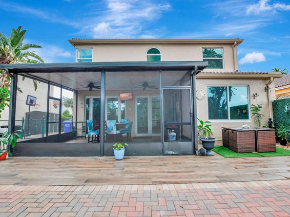325 NW 153rd Avenue, Pembroke Pines FL 33028