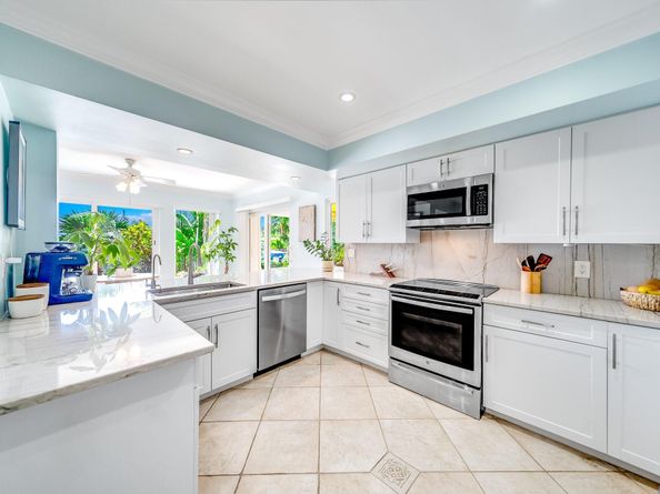 4010 NE 25th Avenue, Lighthouse Point FL 33064