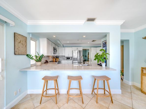 4010 NE 25th Avenue, Lighthouse Point FL 33064