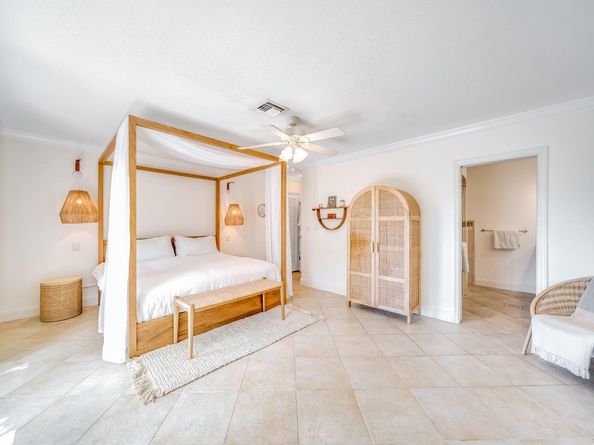 4010 NE 25th Avenue, Lighthouse Point FL 33064