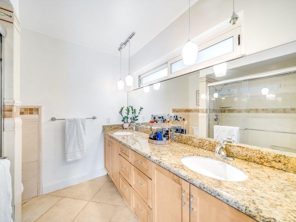 4010 NE 25th Avenue, Lighthouse Point FL 33064