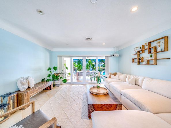 4010 NE 25th Avenue, Lighthouse Point FL 33064