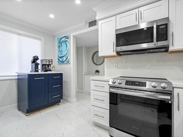 7286 Huntington Lane 401, Delray Beach FL 33446
