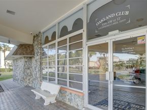 4050 NW 42nd Ave 312, Lauderdale Lakes FL 33319