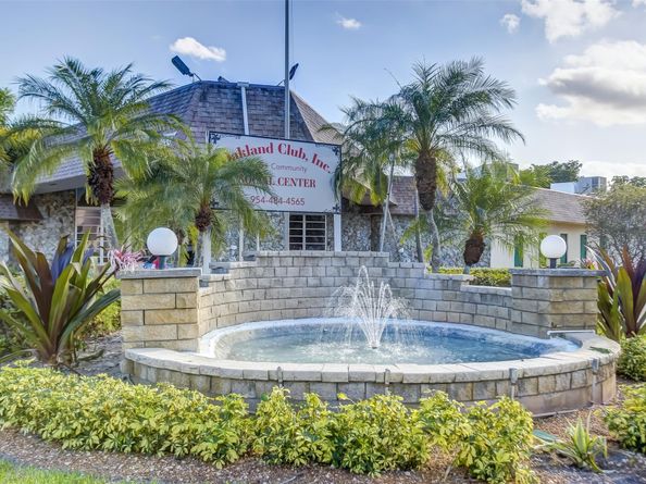4050 NW 42nd Ave 312, Lauderdale Lakes FL 33319