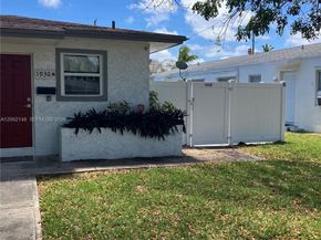 1936 Washington Street, Hollywood FL 33020