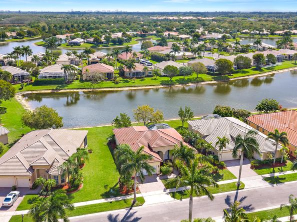 9531 Lantern Bay Circle, West Palm Beach FL 33411