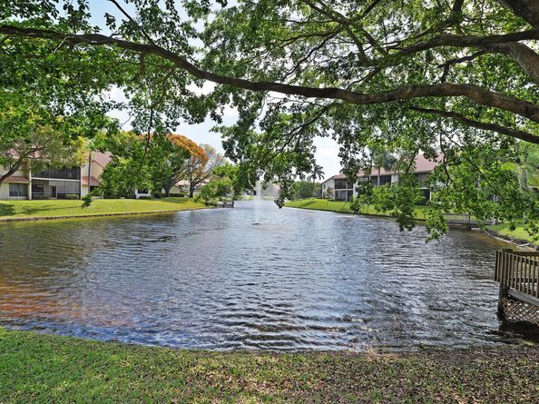 5521 Coach House Circle D, Boca Raton FL 33486