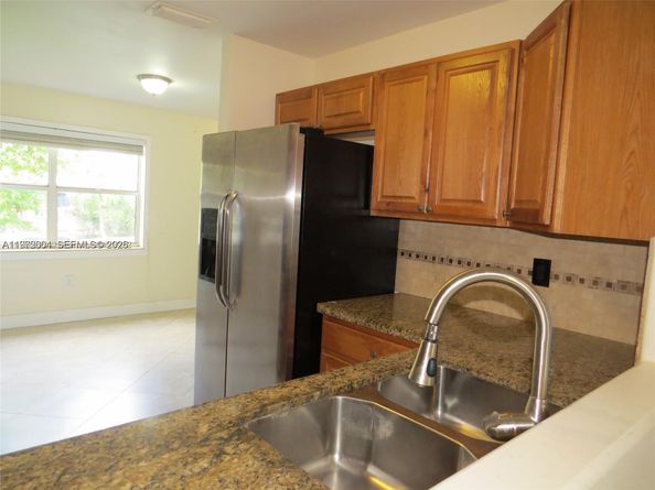 216 Lakeside Circle, Sunrise FL 33326
