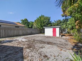 181 NE 15th Ter, Boca Raton FL 33432