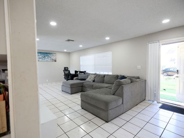 6597 Salem ST, North Lauderdale FL 33068