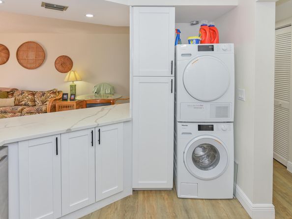 1605 S Us Hwy 1 D305, Jupiter FL 33477