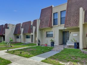 8992 Palm Tree Lane 8992, Pembroke Pines FL 33024
