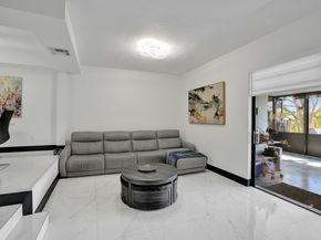 8992 Palm Tree Lane 8992, Pembroke Pines FL 33024