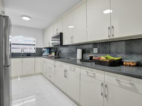 8992 Palm Tree Lane 8992, Pembroke Pines FL 33024