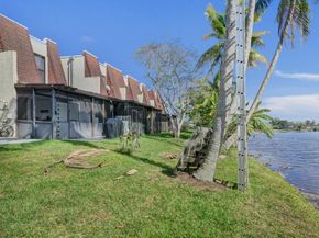 8992 Palm Tree Lane 8992, Pembroke Pines FL 33024