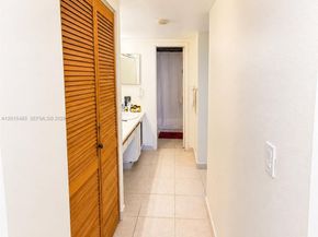 3375 N Country Club Drive 407, Aventura FL 33180