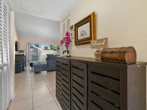 4 Knightsbridge Lane, Boynton Beach FL 33426