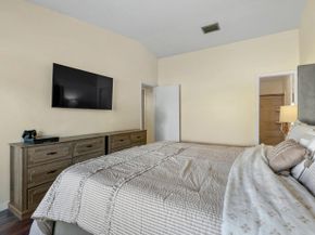 4 Knightsbridge Lane, Boynton Beach FL 33426