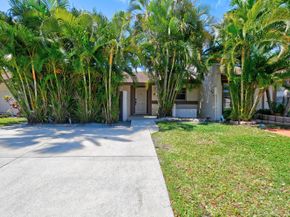4 Knightsbridge Lane, Boynton Beach FL 33426