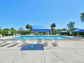 4 Knightsbridge Lane, Boynton Beach FL 33426