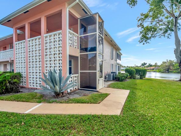 1260 NW 20th Avenue 203, Delray Beach FL 33445
