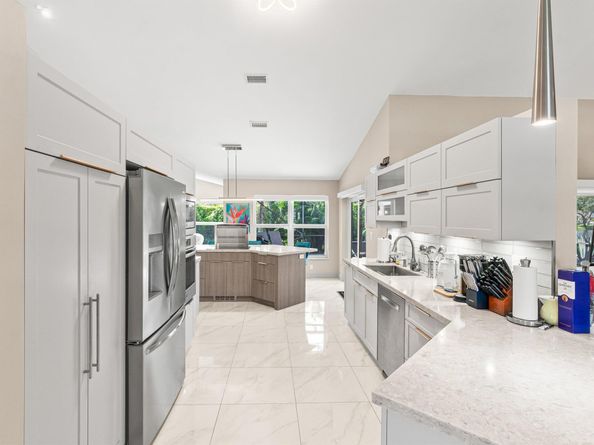 9095 Picot Court Court, Boynton Beach FL 33472
