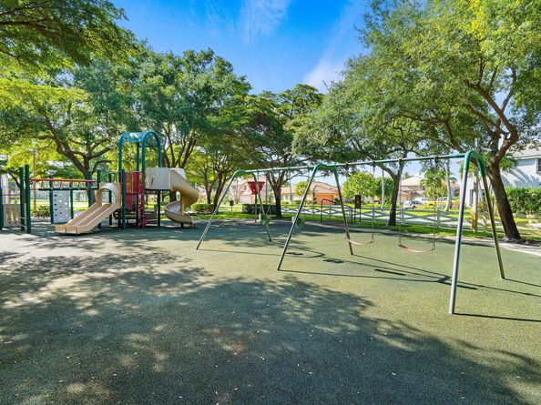 9095 Picot Court Court, Boynton Beach FL 33472