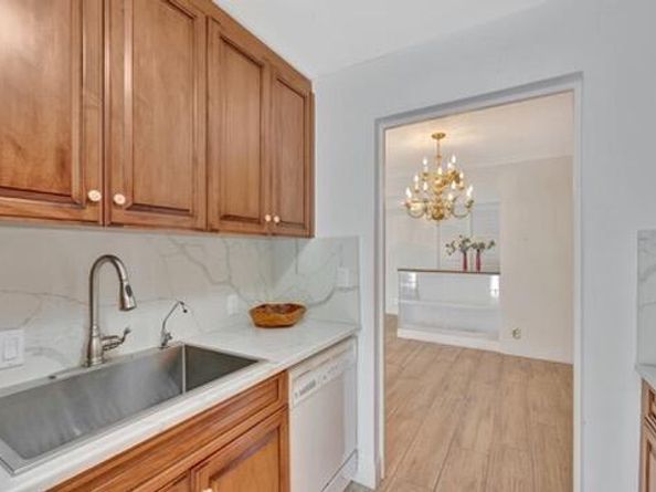 3050 NE 48th Street 107, Fort Lauderdale FL 33308