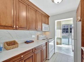 3050 NE 48th Street 107, Fort Lauderdale FL 33308