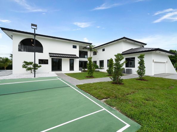 10201 SW 64th St, Miami FL 33173