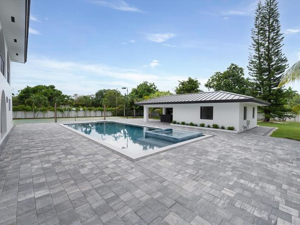 10201 SW 64th St, Miami FL 33173
