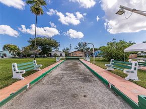1000 SW 11th Ave 2E, Hallandale Beach FL 33009