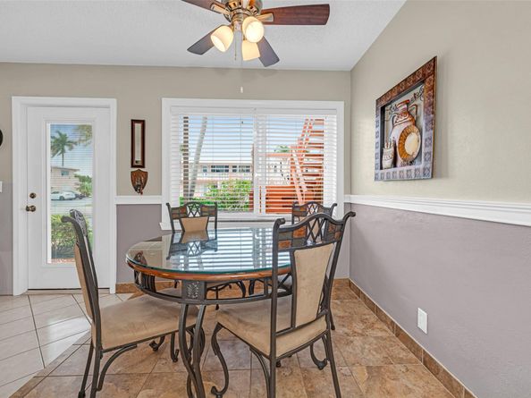 1000 SW 11th Ave 2E, Hallandale Beach FL 33009
