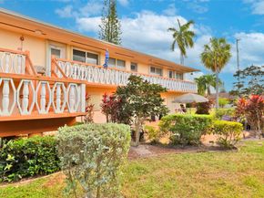 1000 SW 11th Ave 2E, Hallandale Beach FL 33009