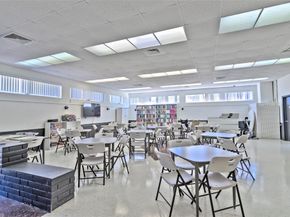 1000 SW 11th Ave 2E, Hallandale Beach FL 33009
