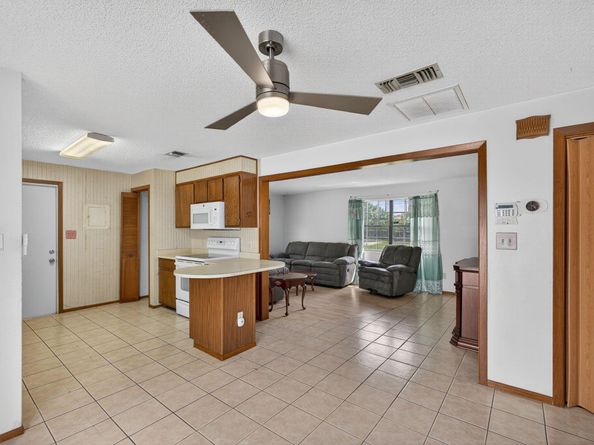 1332 W 33rd Street, Riviera Beach FL 33404