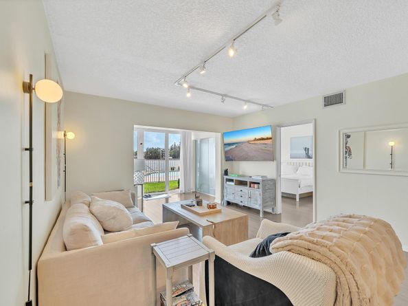 711 NE Harbour Terrace 3090, Boca Raton FL 33431