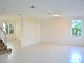 872 Tanglewood Cr, Weston FL 33327