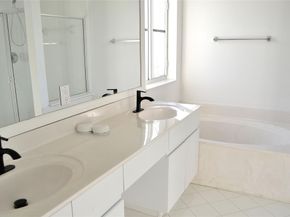 872 Tanglewood Cr, Weston FL 33327