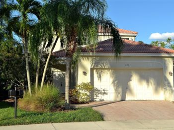 872 Tanglewood Cr