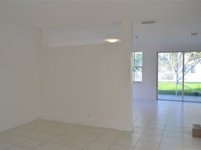 872 Tanglewood Cr, Weston FL 33327