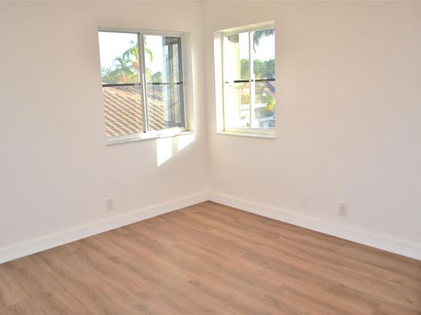 872 Tanglewood Cr, Weston FL 33327