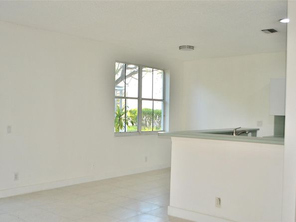872 Tanglewood Cr, Weston FL 33327