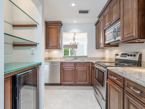801 SE 16th Ct 11, Fort Lauderdale FL 33316
