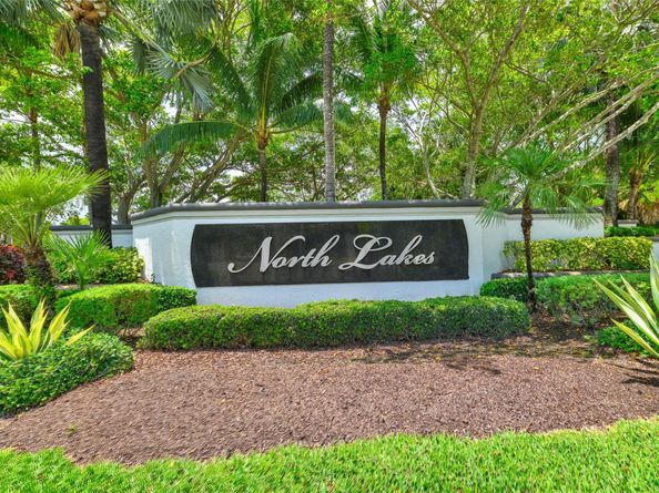 702 Stanton Dr, Weston FL 33326