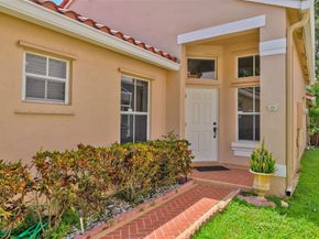 702 Stanton Dr, Weston FL 33326