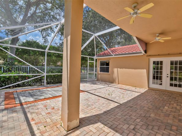 702 Stanton Dr, Weston FL 33326
