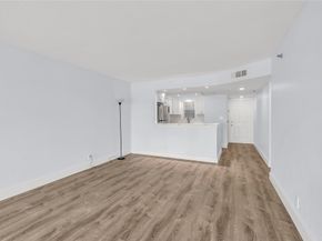 3100 W Rolling Hills Cir 109, Davie FL 33328